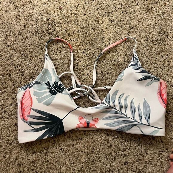 NWOT unbranded swim top - Picture 2 of 3